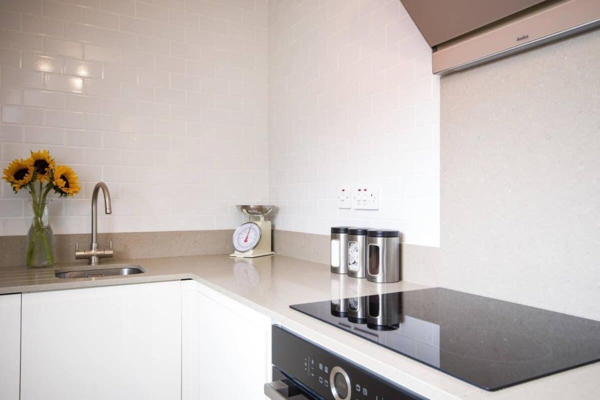 Modern Apartment In The Heart Of Oxford With Secure Underground Parking Exterior foto