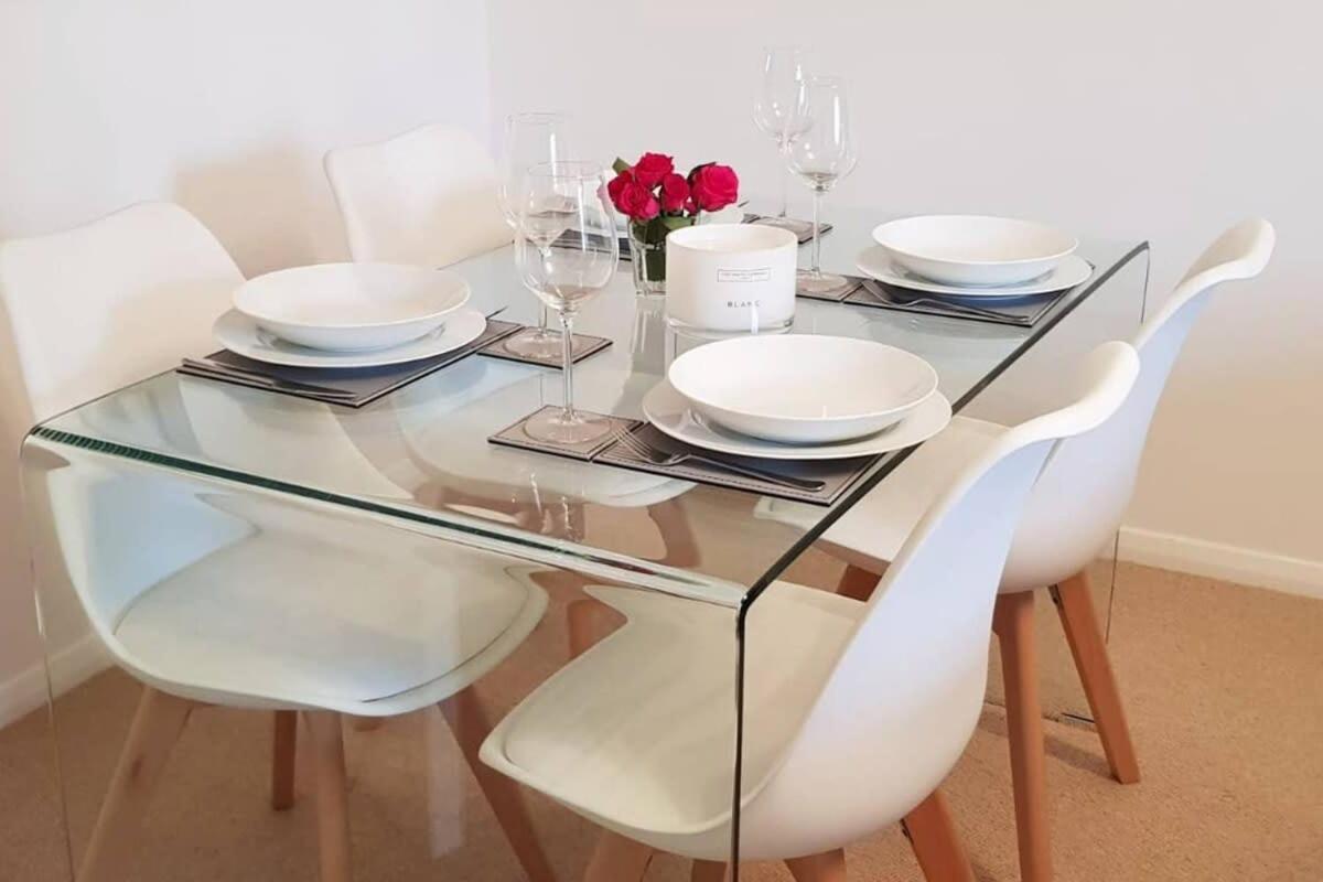 Modern Apartment In The Heart Of Oxford With Secure Underground Parking Exterior foto
