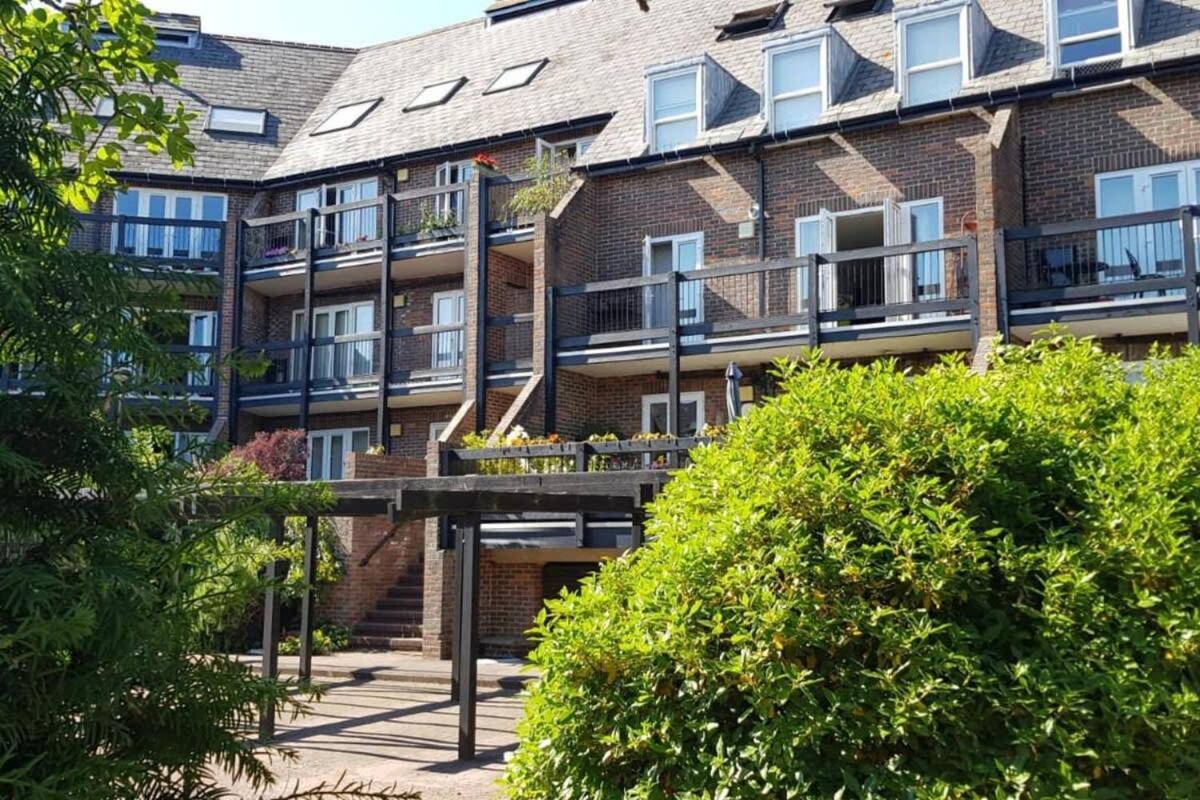 Modern Apartment In The Heart Of Oxford With Secure Underground Parking Exterior foto